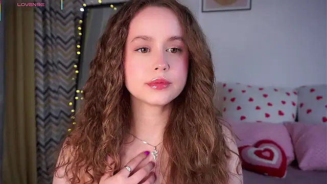 Snapshot of SusannaScholler chatting on May 2026 10:18:02 PM SusannaScholler online show from May 2026 10:18:02 PM