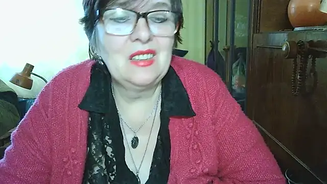 Snapshot of VeronicaGold511 chatting on January 2026 09:02:01 AM VeronicaGold511 online show from January 2026 09:02:01 AM