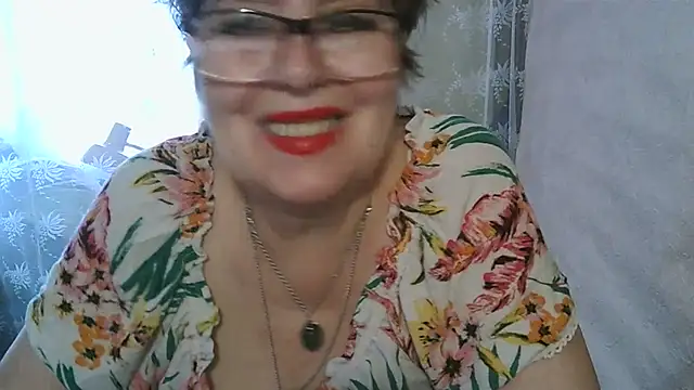 Snapshot of VeronicaGold511 chatting on July 2026 06:51:01 AM VeronicaGold511 online show from July 2026 06:51:01 AM