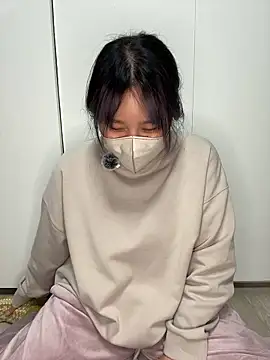 Snapshot of ichika_muu chatting on April 2026 11:35:01 AM ichika muu online show from April 2026 11:35:01 AM