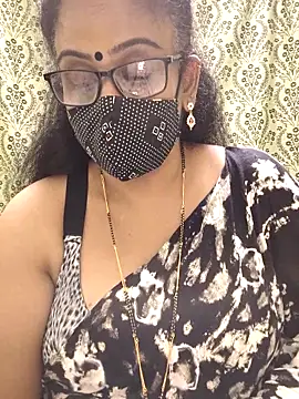 sweet-lotus online show from October 2025 05:45:01 PM