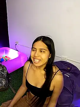 Snapshot of VioletaBliss1 chatting on September 2025 12:18:01 PM VioletaBliss1 online show from September 2025 12:18:01 PM