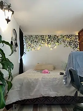 Snapshot of Oliver_11Ed chatting on March 2026 10:44:01 PM Oliver 11Ed online show from March 2026 10:44:01 PM