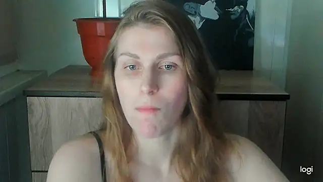 JuliaMuuun online show from July 2026 11:22:01 PM