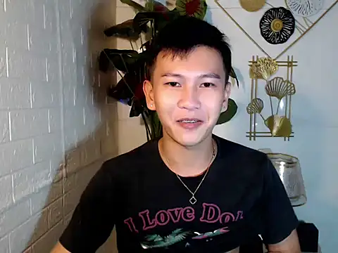 Snapshot of RalfAsian25 chatting on May 2026 06:00:01 AM RalfAsian25 online show from May 2026 06:00:01 AM