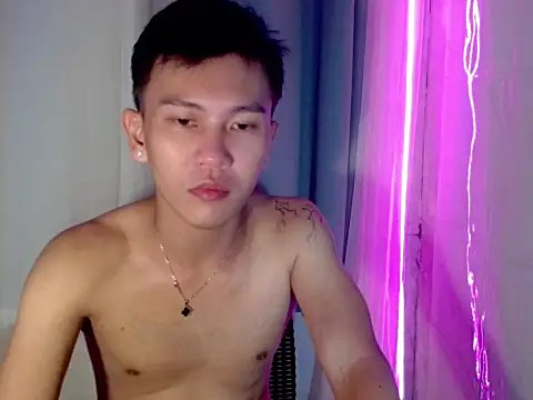Snapshot of RalfAsian25 chatting on May 2026 08:32:02 AM RalfAsian25 online show from May 2026 08:32:02 AM