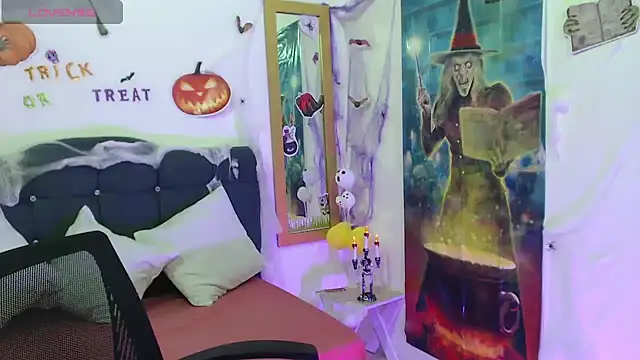 SamantaSweett  online show from October 2025 02:07:01 PM