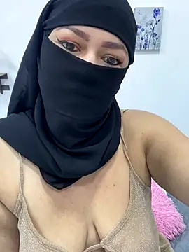 Amyraa  online show from December 2025 12:00:02 PM