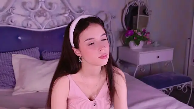 LANA MILANO online show from November 2025 11:21:01 AM