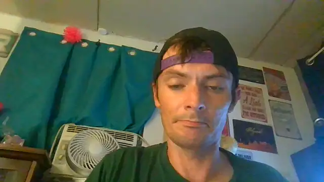 Snapshot of RichardW chatting on June 2026 07:25:01 AM RichardW online show from June 2026 07:25:01 AM