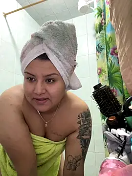 naomy26 online show from November 2025 02:25:01 AM