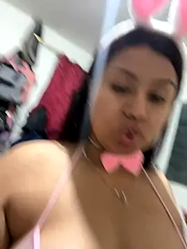 naomy26 online show from November 2025 05:52:01 AM