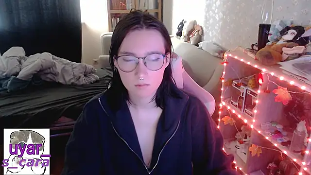 Snapshot of s_cara chatting on October 2025 11:33:01 AM s cara online show from October 2025 11:33:01 AM