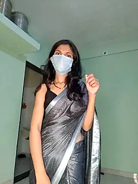 Shivani2002 online show from February 2026 05:27:01 PM