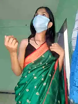 Shivani2002 online show from February 2026 05:47:02 AM