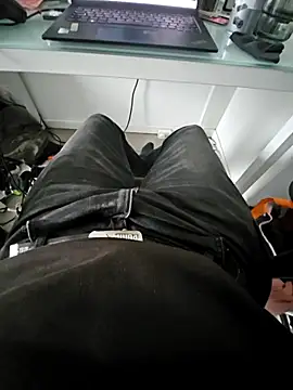 Snapshot of Syto772 chatting on November 2025 01:13:01 PM Syto772 online show from November 2025 01:13:01 PM