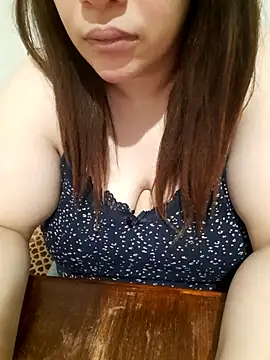 Snapshot of Madam-bezoul- chatting on February 2026 03:32:01 AM Madam-bezoul- online show from February 2026 03:32:01 AM