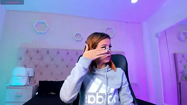 MadisonSky  online show from October 2025 01:32:01 PM