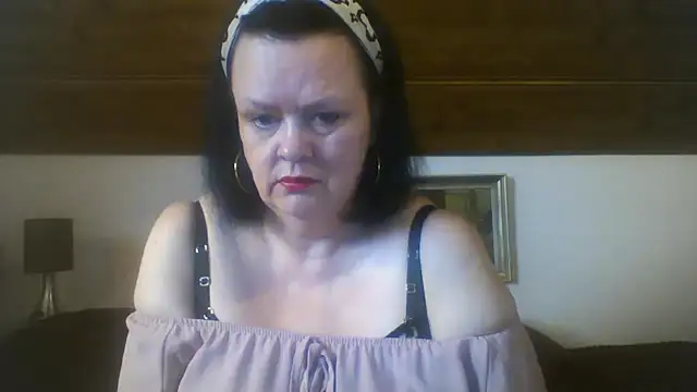TiffanyMature online show from September 2025 07:54:01 AM