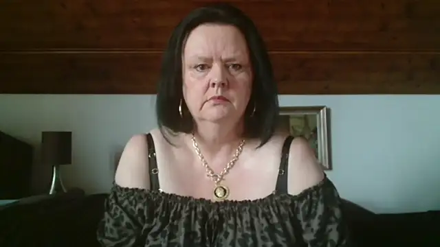 TiffanyMature online show from October 2025 08:43:01 AM