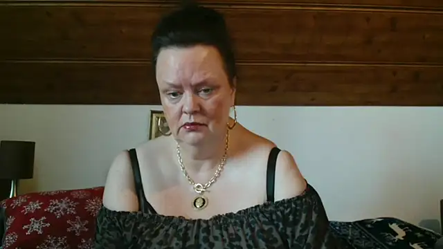 TiffanyMature online show from November 2025 09:12:02 AM