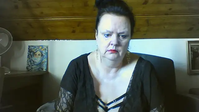 TiffanyMature online show from April 2026 08:34:01 AM