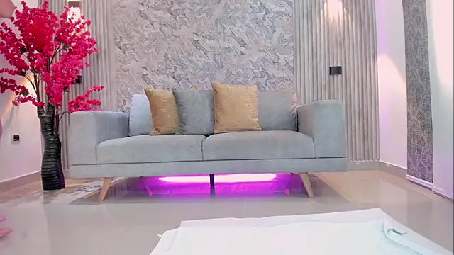 karlie small online show from March 2026 08:04:02 PM