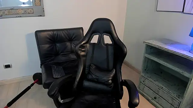 Dereck Manson online show from October 2025 11:44:02 AM