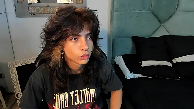 Dereck Manson online show from November 2025 11:45:01 AM