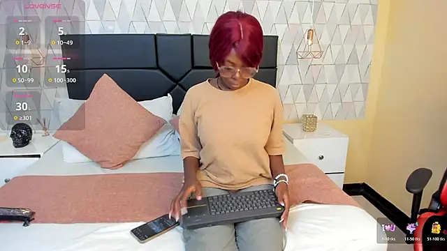 OliviaGarciaa online show from November 2025 07:13:01 PM