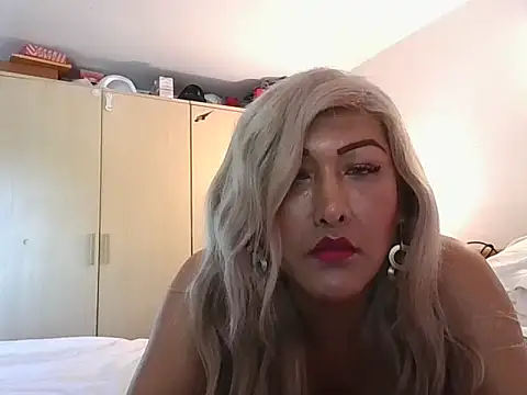 Snapshot of Luciana_nicolini chatting on May 2026 12:56:01 PM Luciana nicolini online show from May 2026 12:56:01 PM