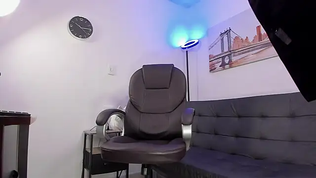 Dash Bukoski online show from September 2025 01:38:02 PM