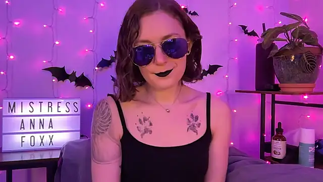 mistressannafoxx online show from November 2025 10:19:02 PM