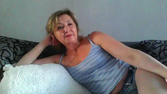 IrynaMolbertx online show from October 2025 02:06:01 PM