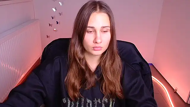 Stefanie Sweet online show from October 2025 06:23:02 AM