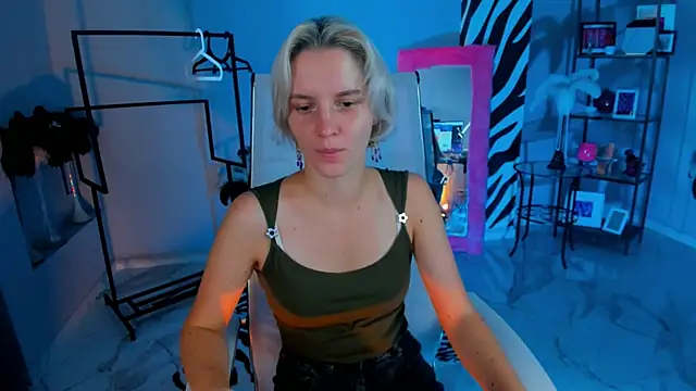 BethanyCloud online show from October 2025 05:36:02 AM