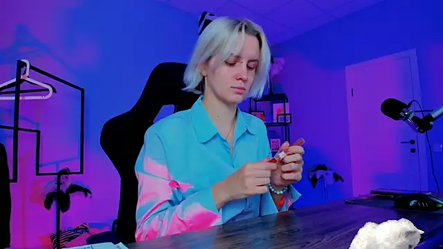 BethanyCloud online show from October 2025 05:30:01 AM