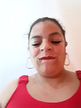 Mia-Glow online show from December 2025 07:53:02 PM