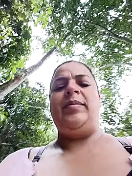 Mia-Glow online show from February 2026 01:20:01 PM