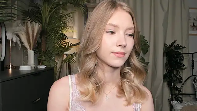 ChinBonnell online show from October 2025 05:43:02 AM