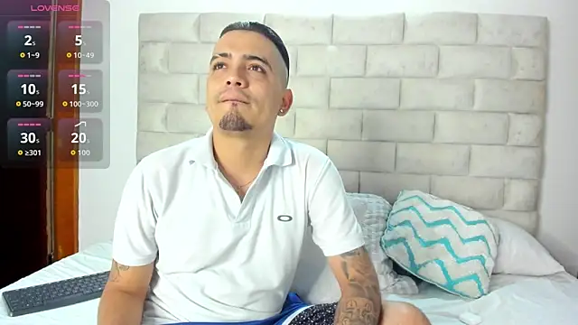 Snapshot of OwenStonne_ chatting on September 2025 07:13:02 PM OwenStonne online show from September 2025 07:13:02 PM