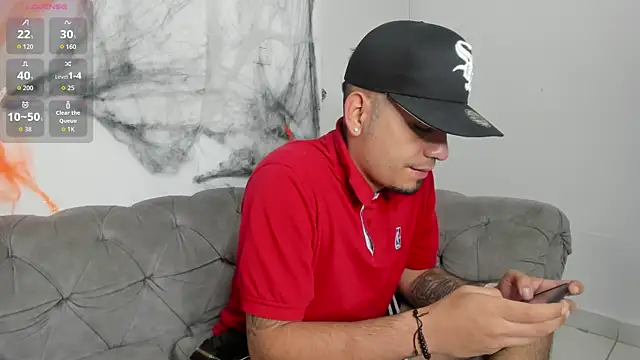 Snapshot of OwenStonne_ chatting on October 2025 04:04:02 AM OwenStonne online show from October 2025 04:04:02 AM