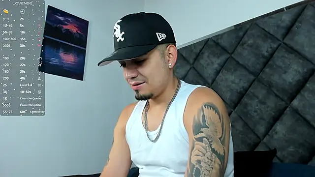 Snapshot of OwenStonne_ chatting on November 2025 12:26:01 PM OwenStonne online show from November 2025 12:26:01 PM