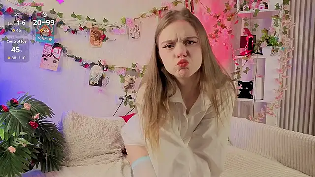 Snapshot of WeiSusi chatting on January 2026 04:11:01 PM WeiSusi online show from January 2026 04:11:01 PM