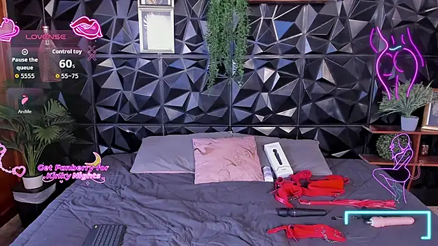 April  foxx online show from December 2025 03:05:01 PM