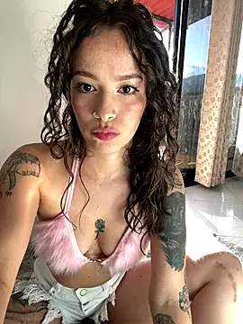 alysa g  online show from September 2025 10:00:02 PM