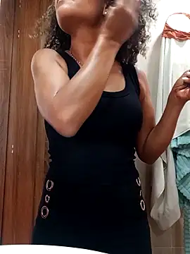 BiiancaEstradaa online show from September 2025 04:52:02 PM