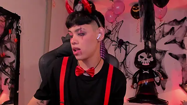 zeus blaze online show from October 2025 05:49:02 AM