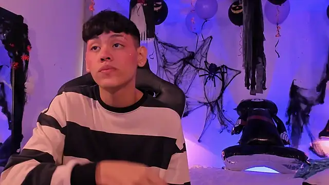 zeus blaze online show from October 2025 04:41:01 PM