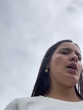 Mia jhoonson online show from January 2026 06:53:02 PM